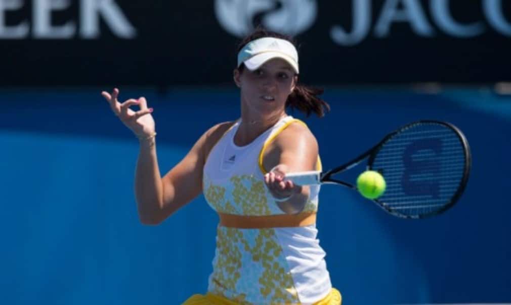 Sam Stosur avoided a humiliating first-round defeat at the Australian Open as British interest in the womenÈs draw ended on the opening day with ...