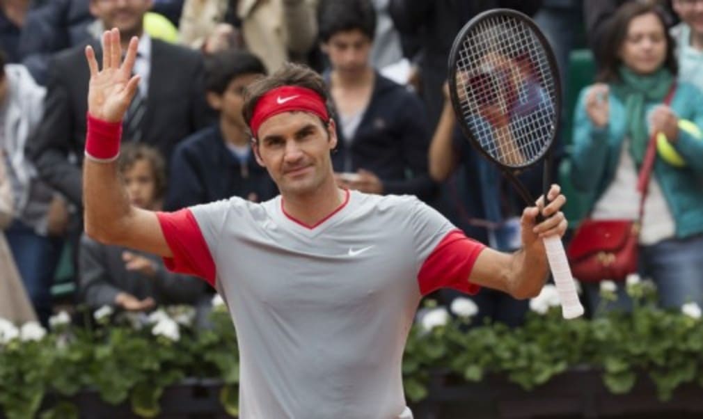 Roger Federer surpassed Guillermo Vilas's record of 11 appearances in the last 16 at Roland Garros following a hard-fought 7-5 6-7(7) 6-2 6-4 win o...