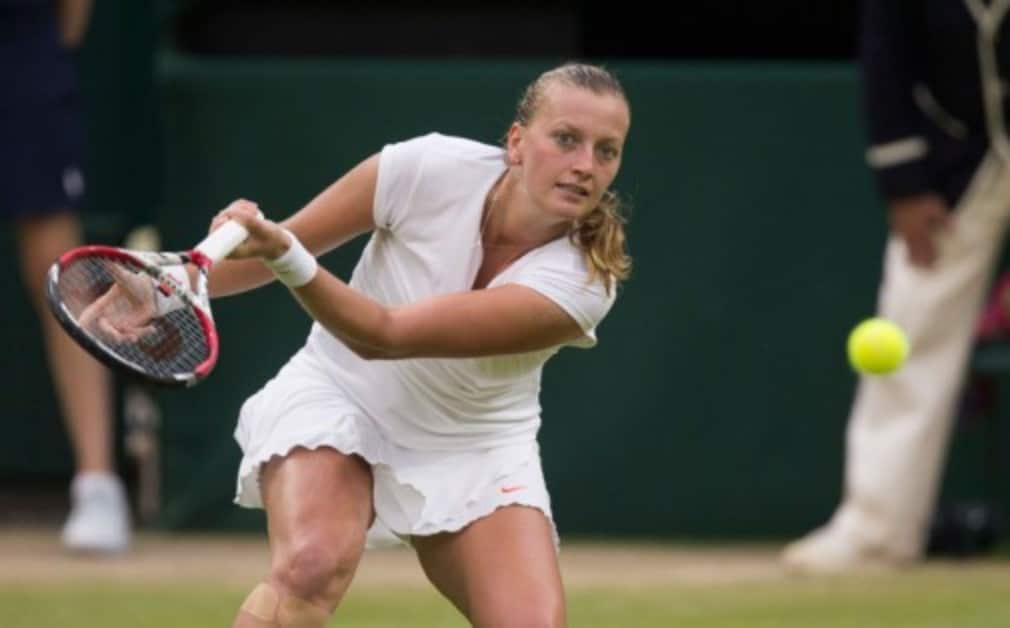 Petra Kvitova and Simona Halep both hope to be fit for Wimbledon after withdrawing from their matches in Eastbourne and sÈ-hertogenbosch respecti...