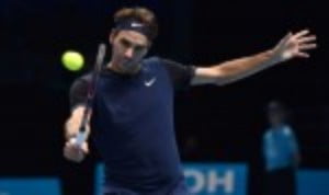 Roger Federer qualified for the semi-finals of the Barclays ATP World Tour Finals after bringing Novak DjokovicÈs three-year indoor winning strea...