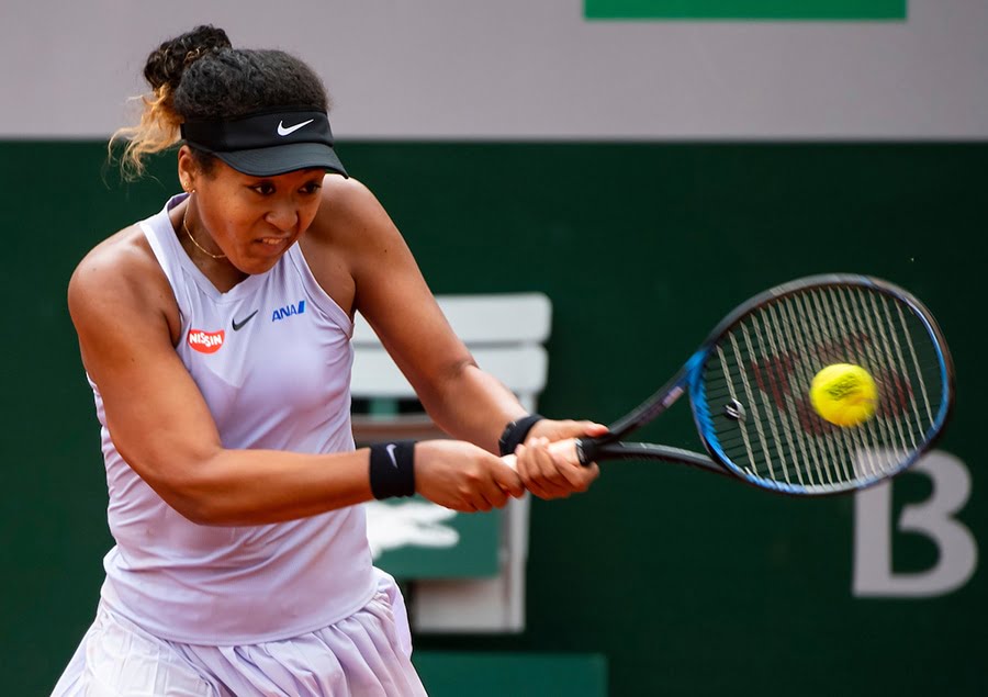 Naomi Osaka backhand
