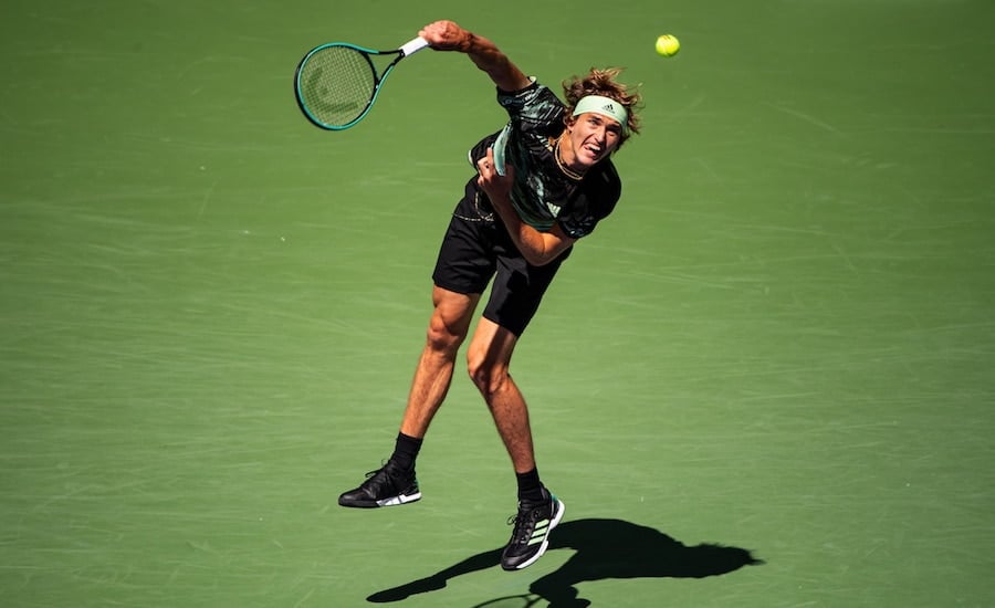 Alexander Zverev serves at US Open 2019