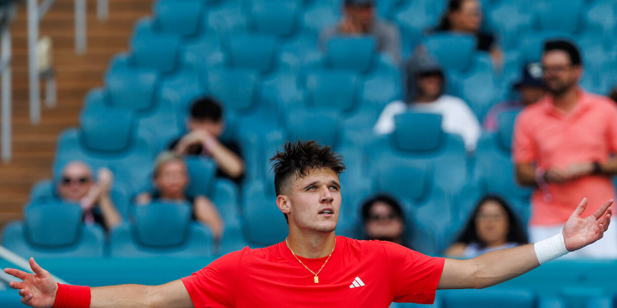 Jakub Mensik stuns Novak Djokovic to claim Miami Open title