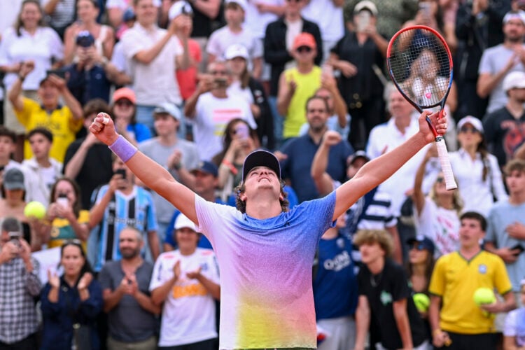 Photo by Richard Callis/Sports Press Photo/Getty Images