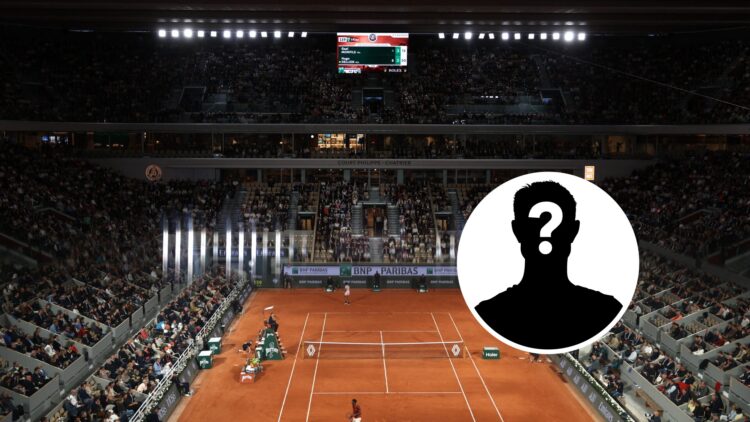 Philippe Chatrier overview and mystery player (right) in circle overlay