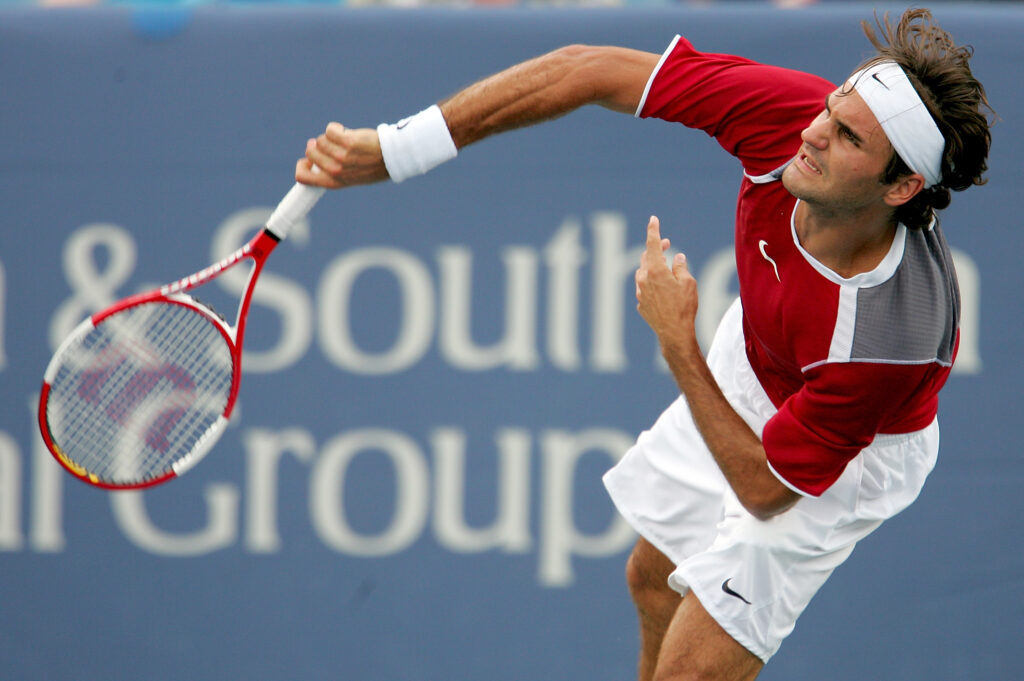 Roger Federer of Switzerland serves to Robby Ginepri during the semifinals of the Western & Southern Financial Group Masters on August 20, 2005 at the Lindner Family Tennis Center in Mason, Ohio.