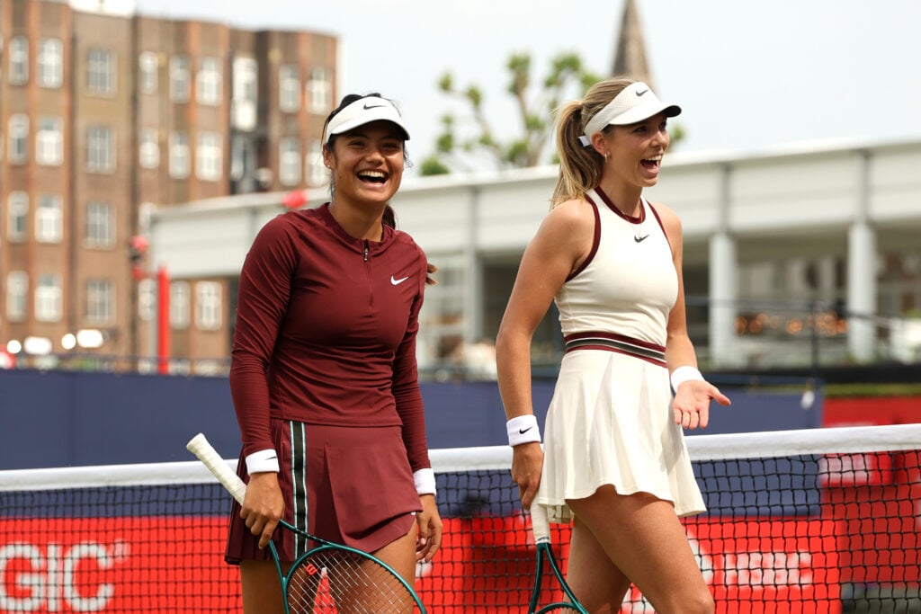 Emma Raducanu and Katie Boulter playing doubles at Queen's Club