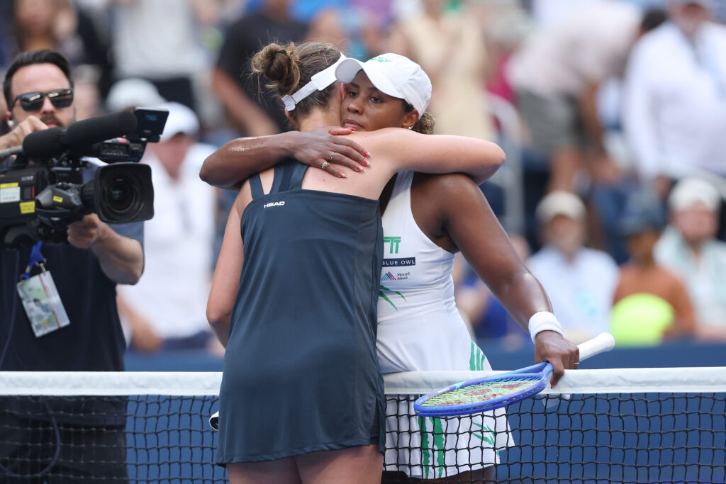 Barbora Krejcikova and Taylor Townsend hug