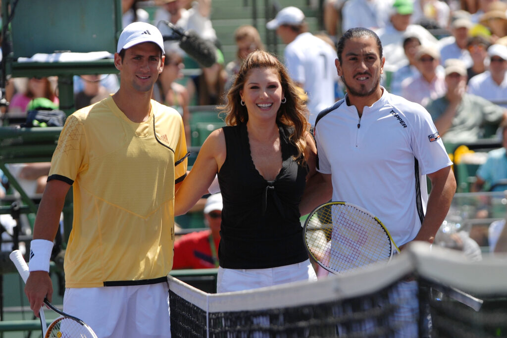 (L-R) Novak Djokovic, Daisy Fuentes and Guillermo Canas pose after the coin toss at the final matches during the Sony Ericsson Open on April 1, 2007 in Miami, Florida.