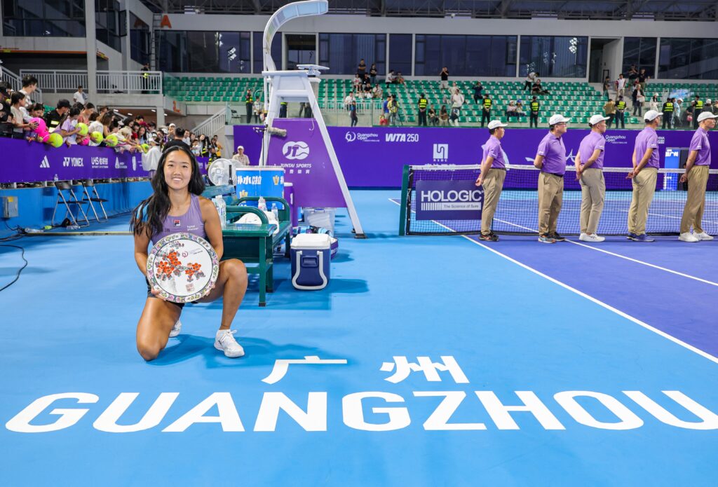 USA's Ann Li poses with her trophy after winning against New Zealand's Lulu Sun in their women's singles final match at the Guangzhou Open tennis tournament in Guangzhou, southern China's Guangdong province on October 26, 2025.