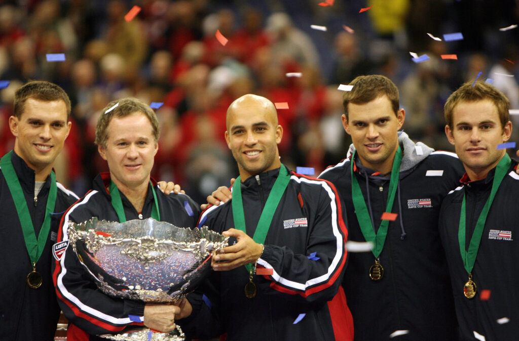 US Davis Cup team, Mike Bryan, captain Patrick McEnroe, Bob Bryan, James Blake and Andy Roddick (L-R) pose with the trophy of the 2007 Davis Cup after the US victory against Russia, 02 December 2007.