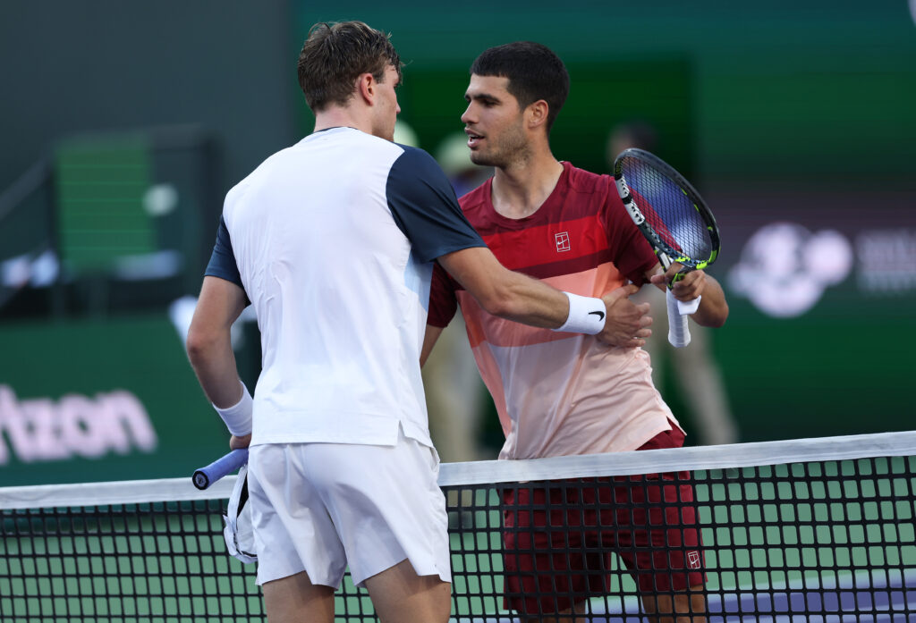 Jack Draper of Great shakes hands at the net after his three set victory against Carlos Alcaraz of Spain in their Semifinal round match during the BNP Paribas Open at Indian Wells Tennis Garden on March 15, 2025 in Indian Wells, California.