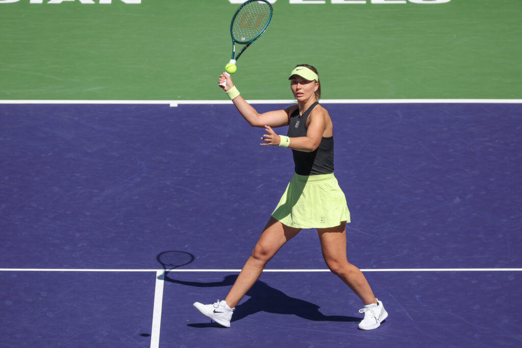 Paula Badosa hits a volley
