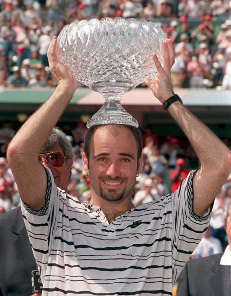 Andre Agassi of the US holds the men's singles fin