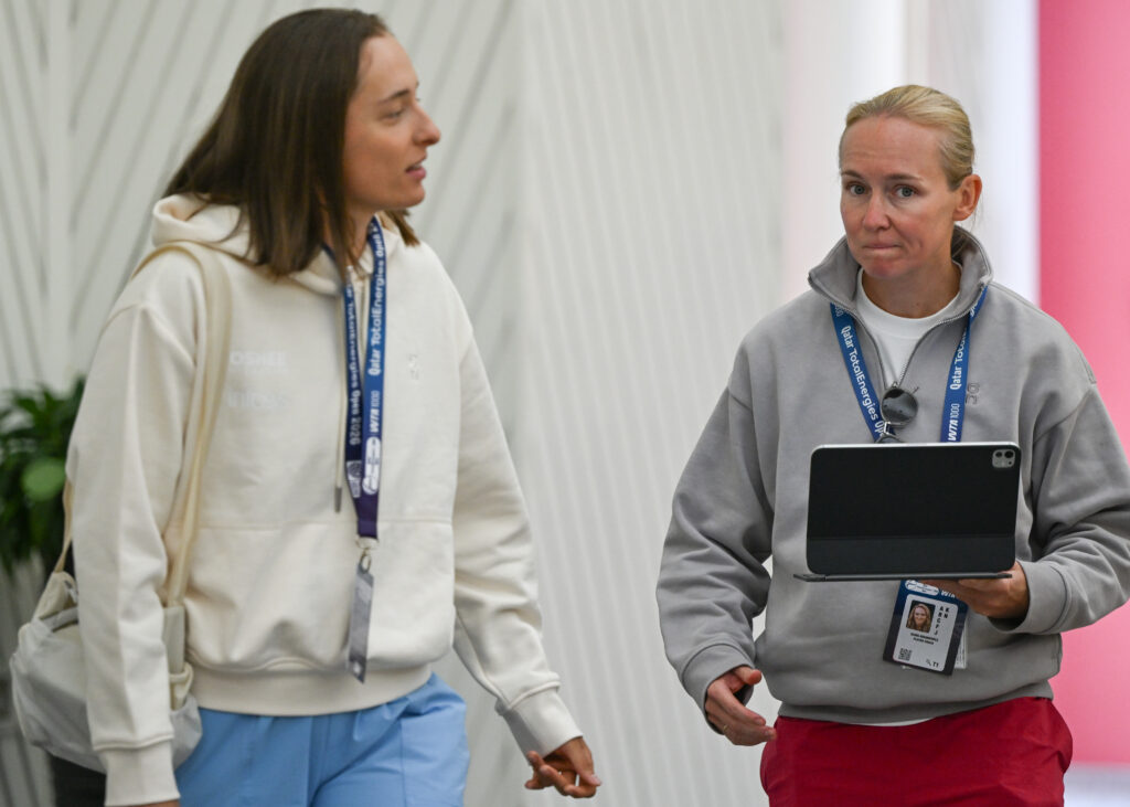 Iga Swiatek and Daria Abramowicz pictured together at the 2026 Qatar Open