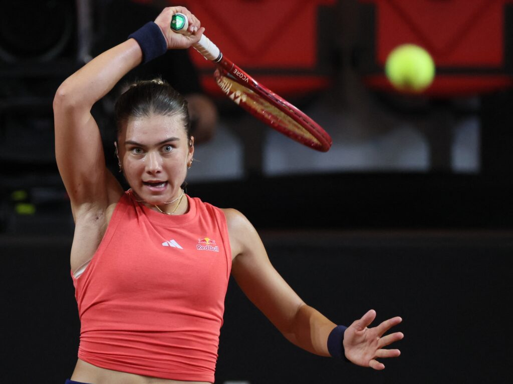 American Iva Jovic pictured in action during the fourth game between Belgian Minnen and US' Jovic on the second day of the qualifiers of the Billie Jean King Cup tennis between Belgium and the USA, in Oostende, Belgium, on Saturday 11 April 2026. The meeting takes place on 10 and 11th April