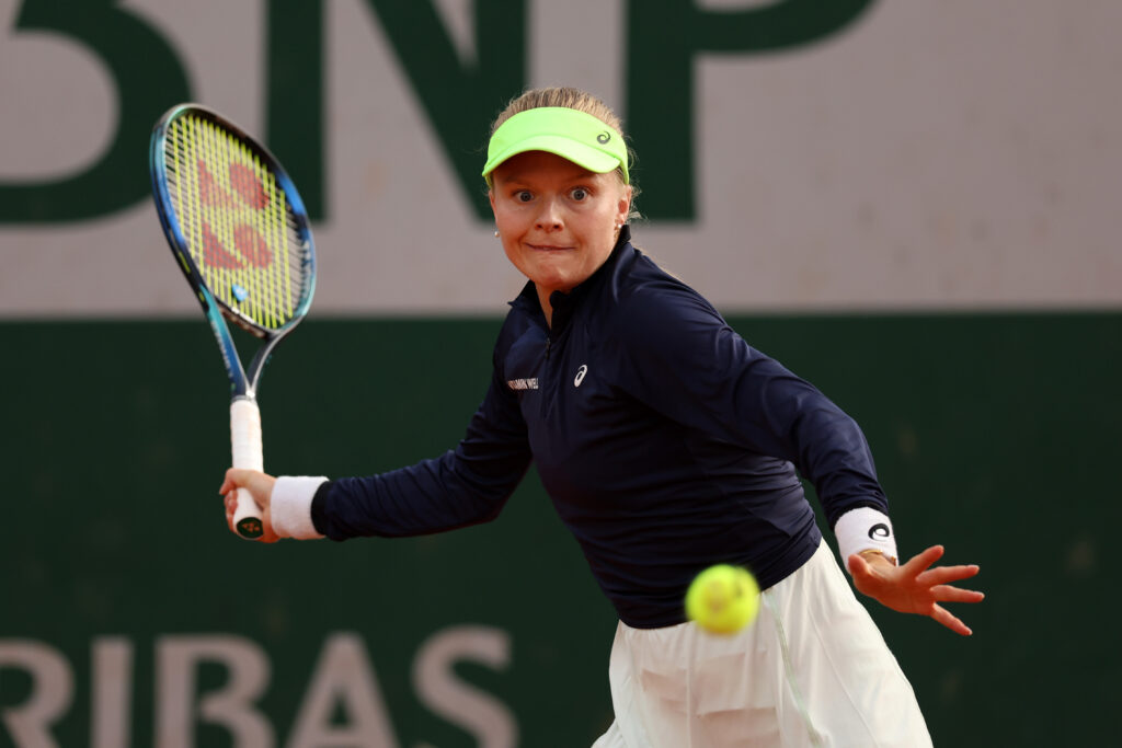 Harriet Dart of Great Britain plays a forehand against Linda Noskova of Czech Republic in the Women's Singles first round match on Day Two of the 2024 French Open at Roland Garros on May 27, 2024 in Paris, France.