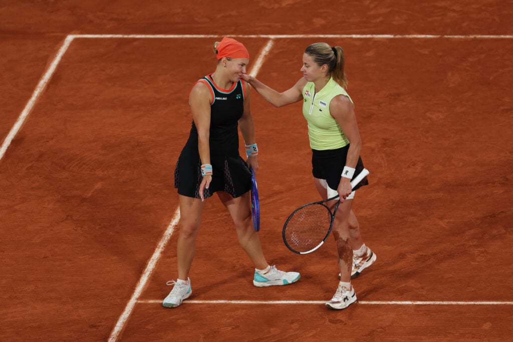 Diana Shnaider and Maja Chwalinska interact after their semi-final match at Roland Garros.