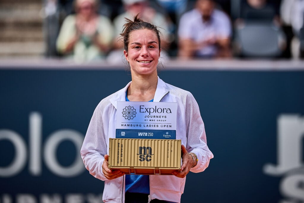Lois Boisson of France with her trophy for the singles champion during Day 7 of the MSC Hamburg Ladies Open at Am Rothenbaum on July 20, 2025 in Hamburg, Germany.