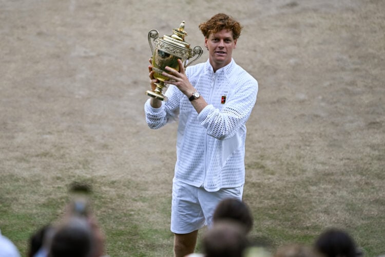 Photo by Daniel Kopatsch/Getty Images