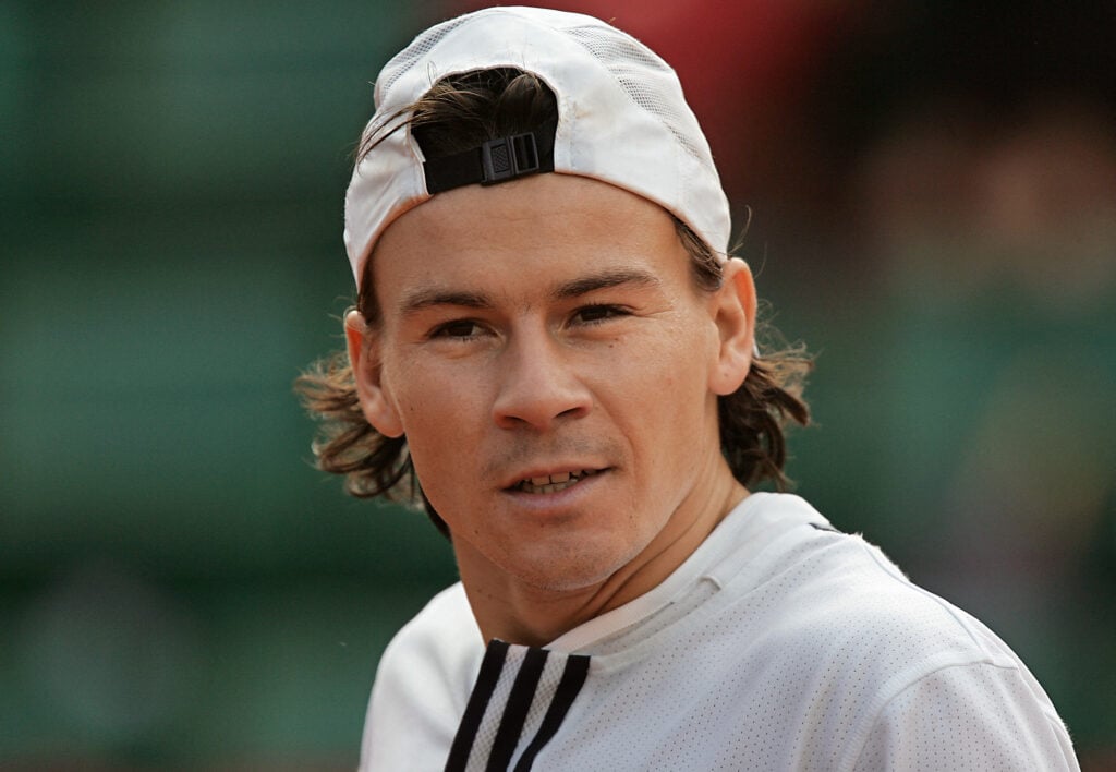 Argentinean Guillermo Coria is pictured during his match against Spanish Carlos Moya in their quarter finals match at the French Open in Paris 01 June 2004.