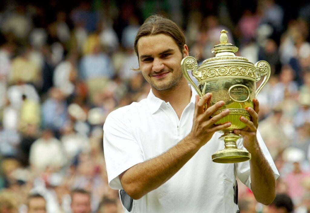 Roger Federer with the Wimbledon trophy in 2003