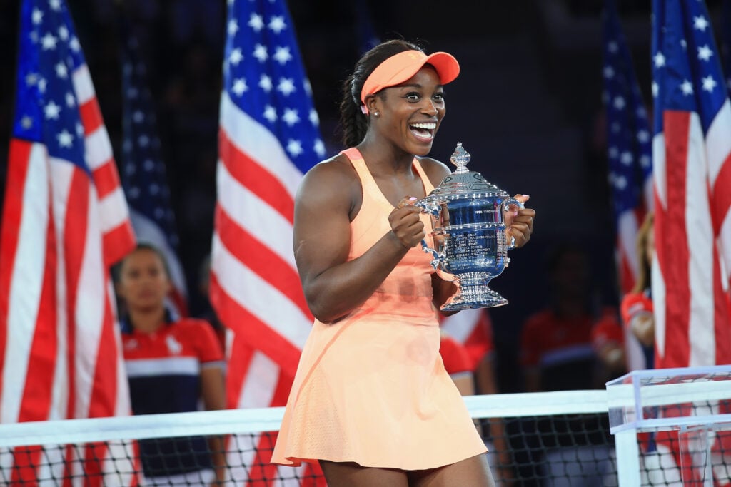 Sloane Stephens poses with the 2017 US Open title.